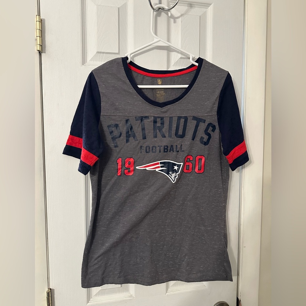 NFL Official Women’s Juniors Patriots Tee Shirt Sz L
